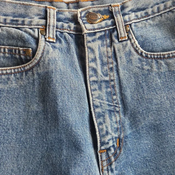 Vintage High Rise Mid Wash Mom Jeans - Picture 5 of 14